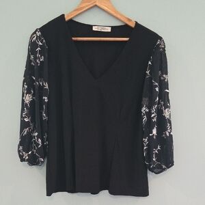 PerSeption Blouse Black with 3/4 Embroidered Flower Sleeves Size PL
